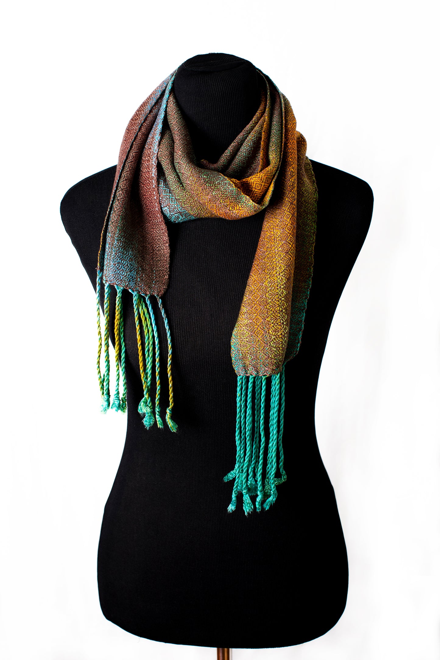 Tui Classic Scarf- Nuthatch