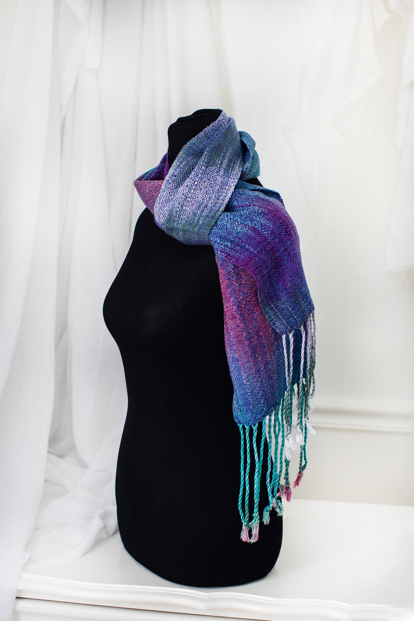 Kereru Skinny Scarf- Amythest Throated Sunangel
